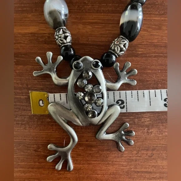 Frog Fashion Necklace black gray toggle clasp NEW - Picture 7 of 7